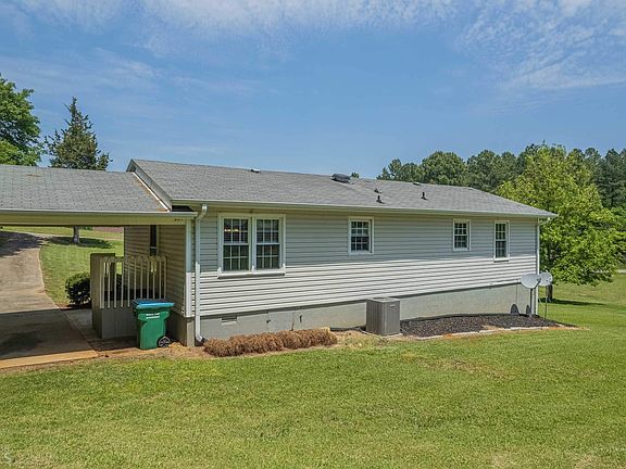 4th image of 155 Rolling Hills Dr