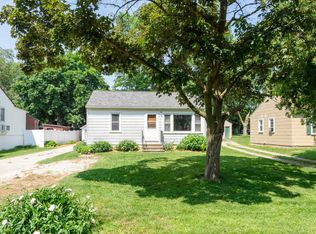 124 Hansen Dr, Evansdale, IA 50707