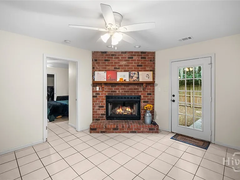 527 Red Oak Dr — Photo 35