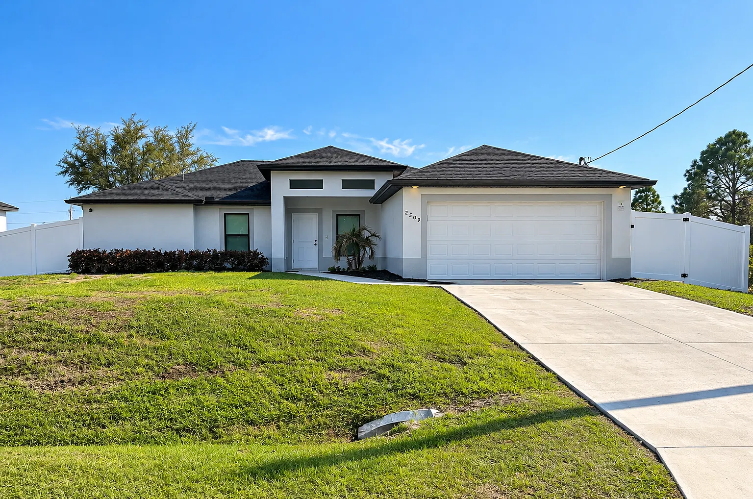 4 bed, 1744 sqft, $2,200 — Photo 1