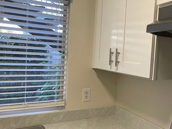 3rd image of 4011 Florida St #2