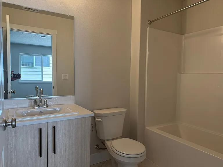 9702 NE 29th Ave — Photo 16