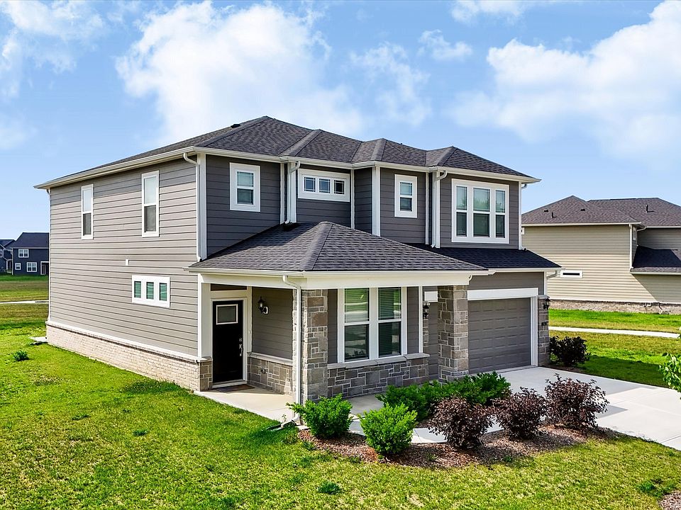 1st image of 861 Adler Dr