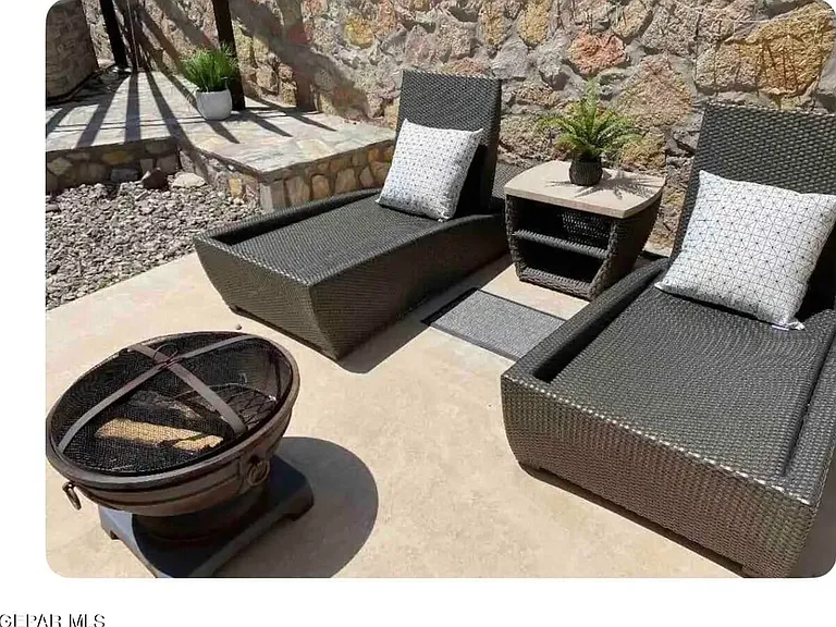 1627 Brillo Del Sol #C-T — Photo 12