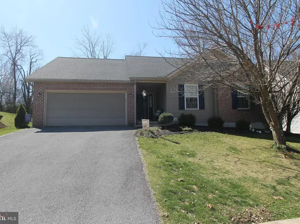 772 Tanager Dr, State College, PA 16803