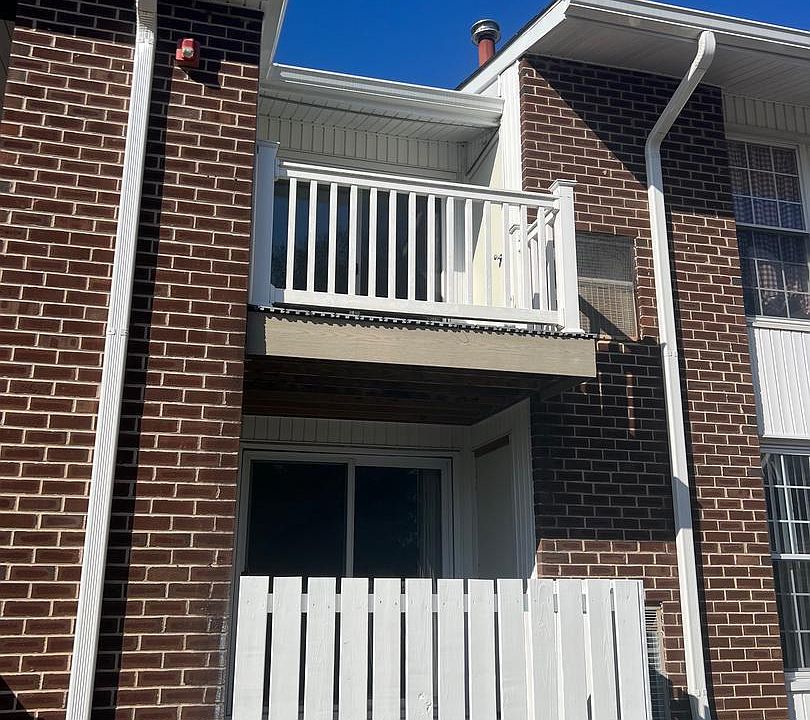 1st image of 275 Green St APT 5C8