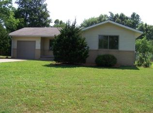 125 S Cherokee St, Grove, OK 74344