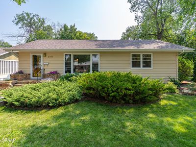 2215 Cottonwood St, Grand Forks, ND, 58201