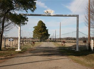 1813 County Road 1010, Ravenna, TX 75476