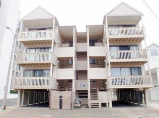22 35th St APT 4, Sea Isle City, NJ 08243