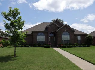 312 Country Club Parkway, Maumelle, AR 72113