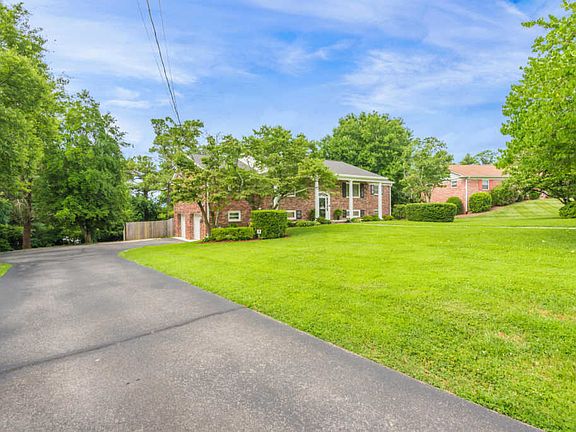 3rd image of 241 Geneva Ln