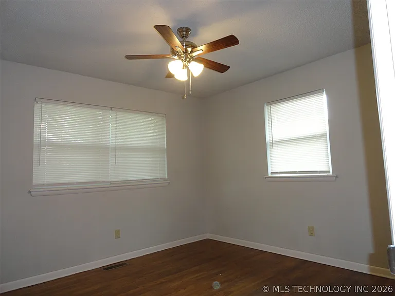 2312 W 44th St — Photo 11
