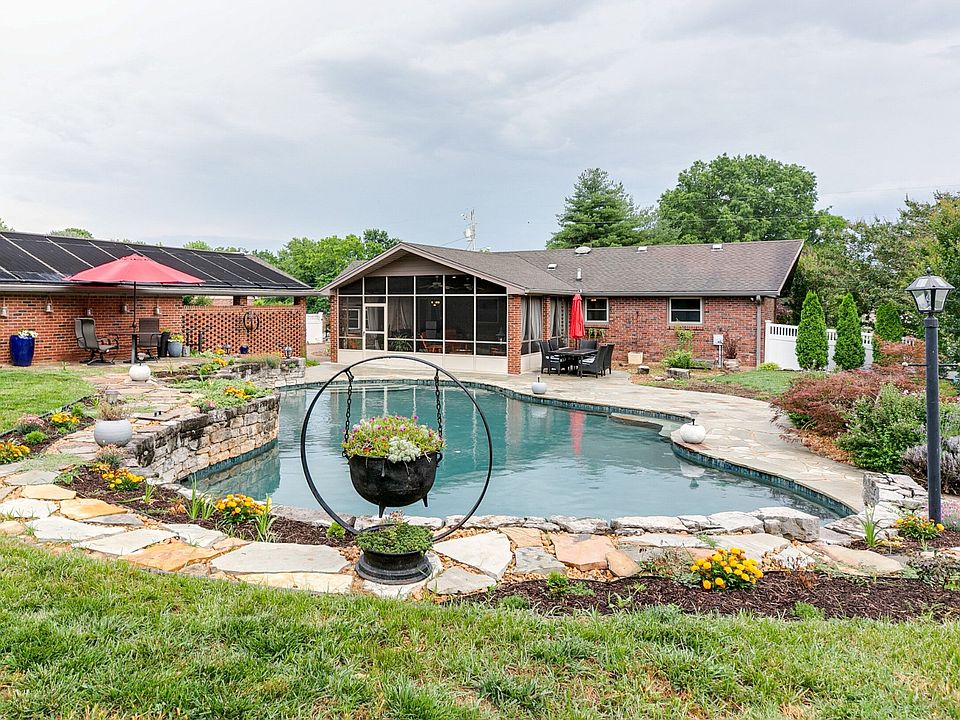 1st image of 211 McNickle Dr