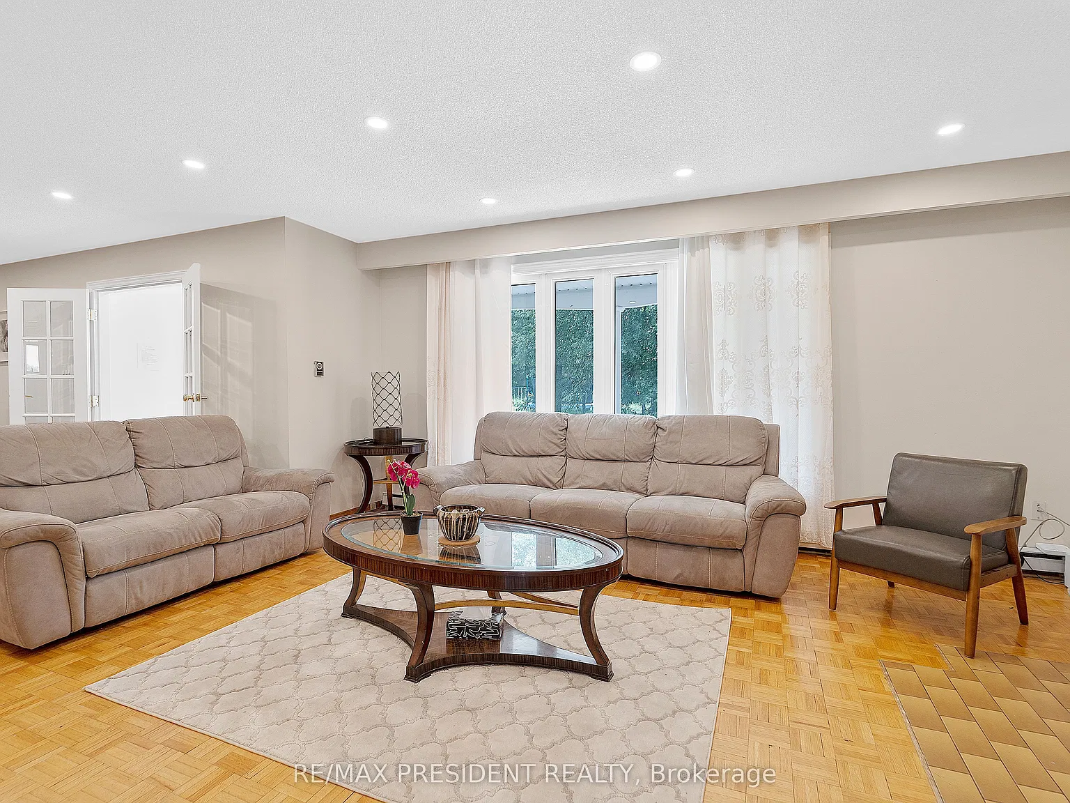 5 bed, $3,800 — Photo 4