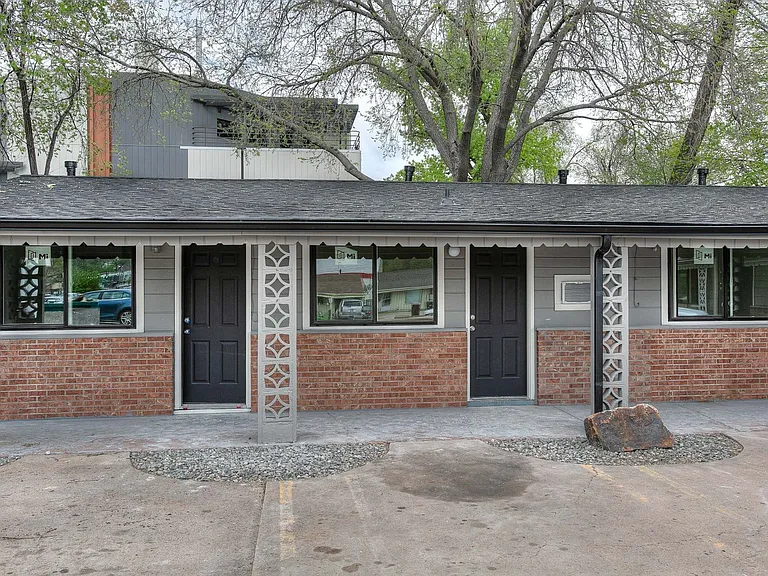 112 E Stuart St — Photo 7