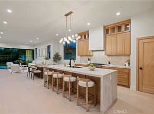 17446 Hatteras St, Encino, CA 91316