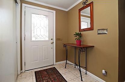4th image of 186 Kilburn Pl