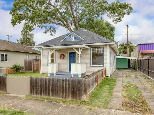 725 Welch St, Medford, OR 97501