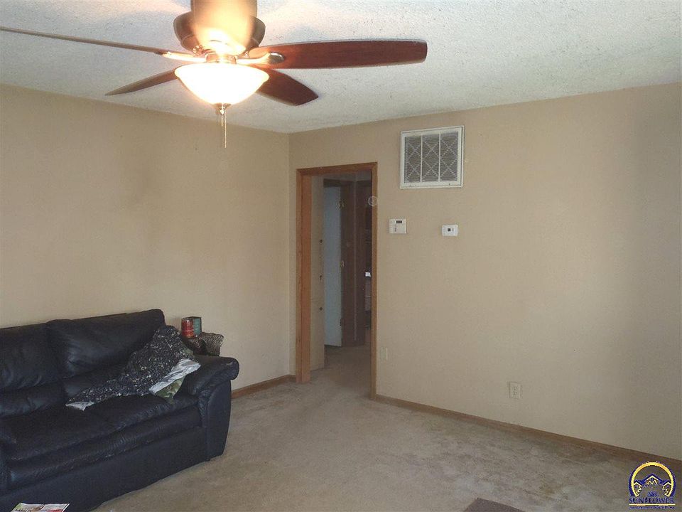 2nd image of 3628 SW Clare Ave