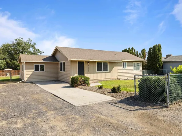 2022 Highland Dr, Prosser, WA 99350