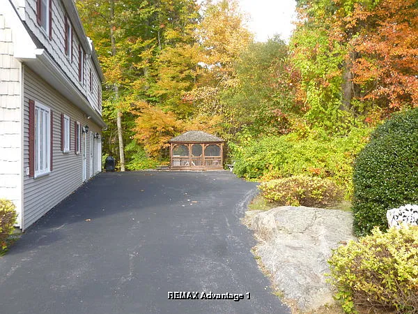 1 bed, $2,300 — Photo 2