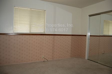 5th image of 7625 Woodglen Dr