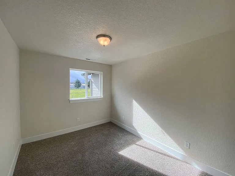 2514 Justine Ln — Photo 10
