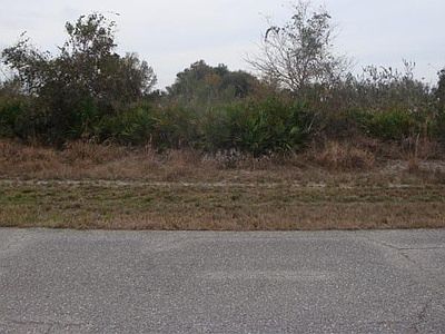 2nd image of 22371 Bette Ave