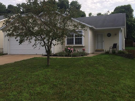 Curbside summer photo.