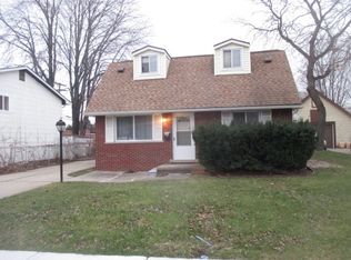 22404 Hayes Rd, Eastpointe, MI 48021