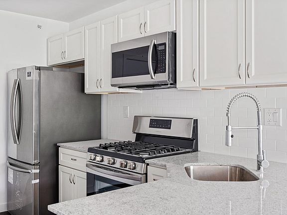 2nd image of 2005 Frankford Ave #1A