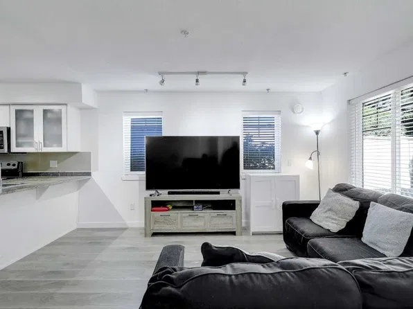 13958 108th Ave #108, Surrey, BC V3T 0B4