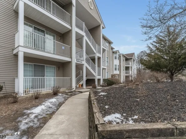67 Lindsey Ct, Franklin Twp., NJ 08823