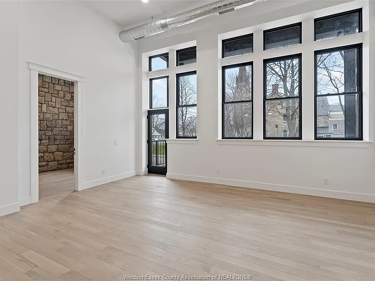 247 Brock St #204 — Photo 13