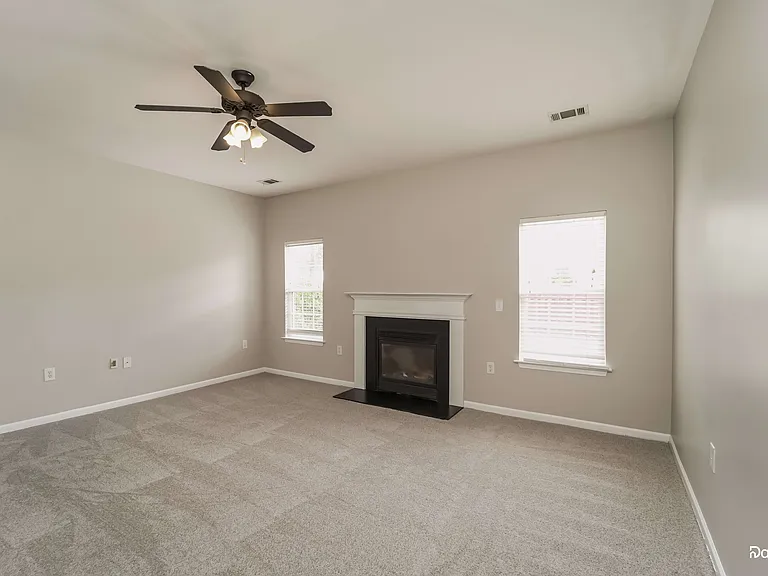 140 Dunnell Rd — Photo 5