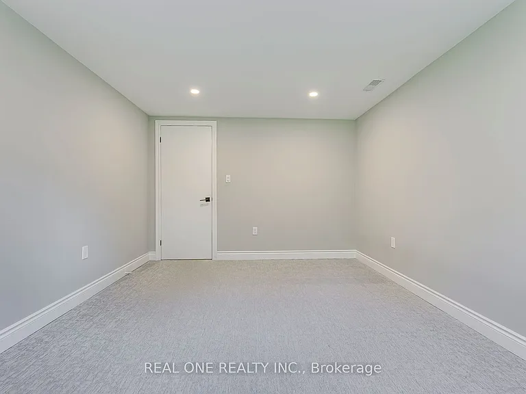 604 Bridle Wood — Photo 30