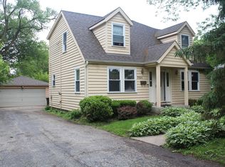 701 Glendale Rd, Glenview, IL 60025