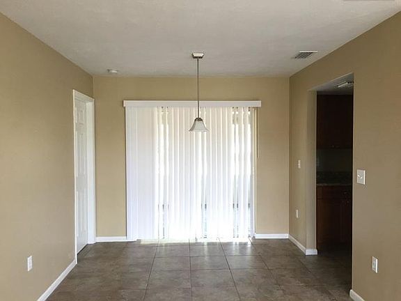 3rd image of 226 Eaglesmere Dr