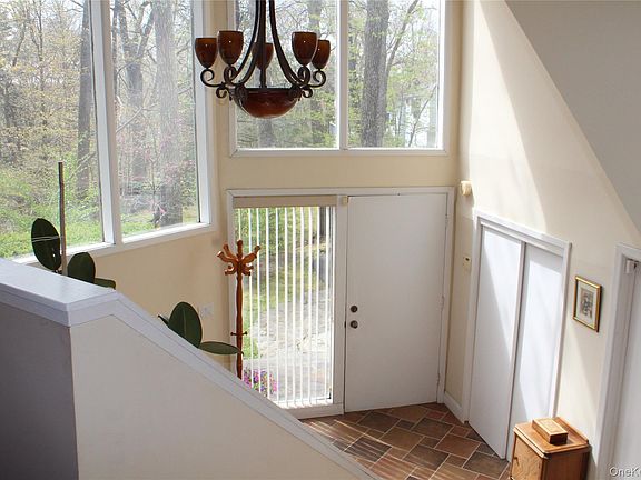 5th image of 11 Manor Drive