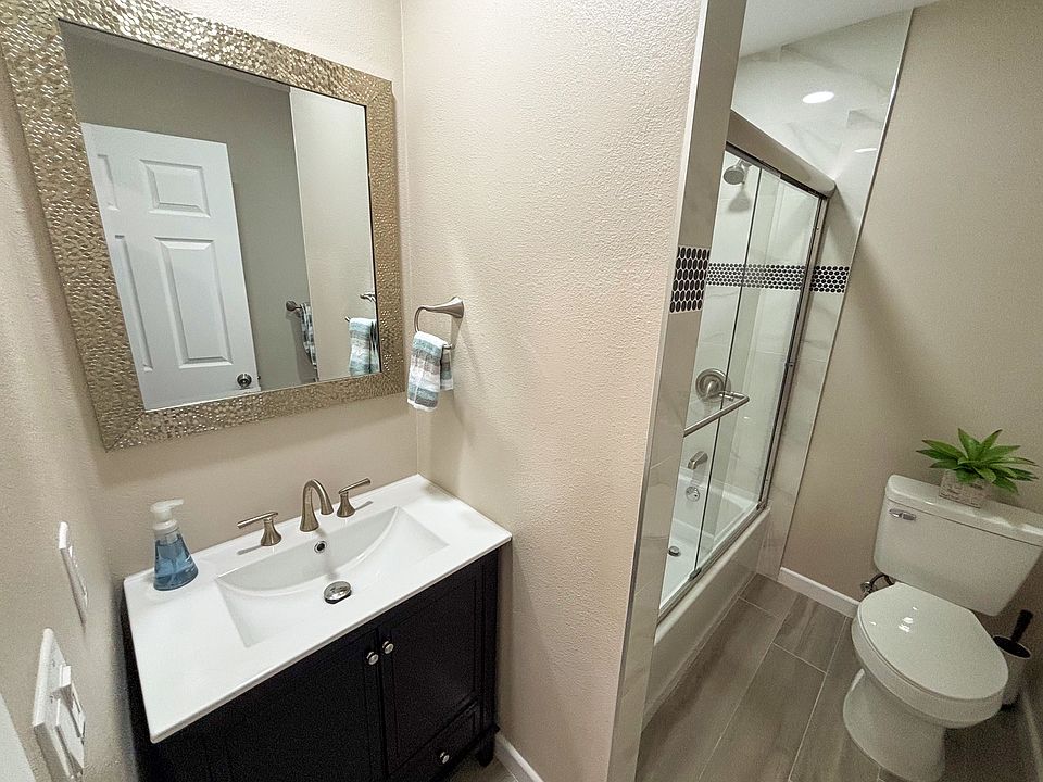 2nd image of 609 Camino De Gloria #1