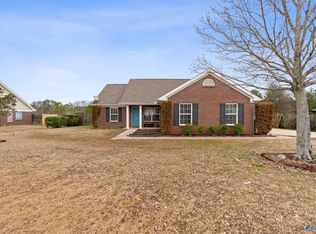 215 Calla Lily Dr, Harvest, AL 35749
