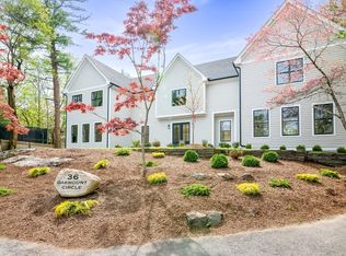 36 Oakmount Cir, Lexington, MA 02420