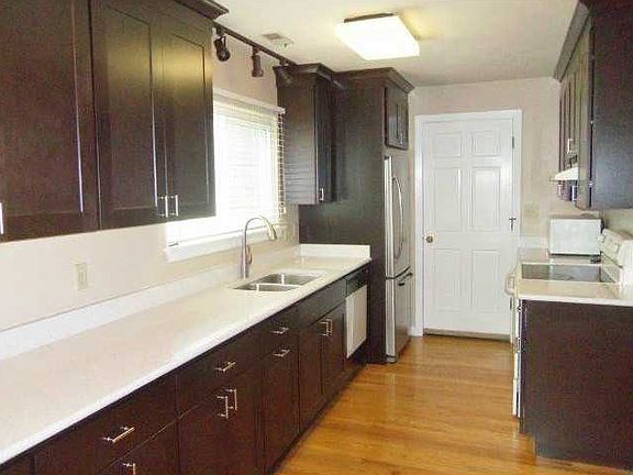 5th image of 980 Kela Cres