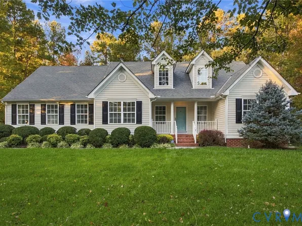 300 Hillsway Dr, Ashland, VA 23005