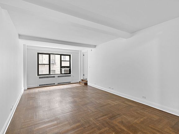 3rd image of 160 E 89th St APT 3F