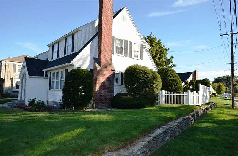 80 Forest Ave, Cranston, RI 02910 Zillow