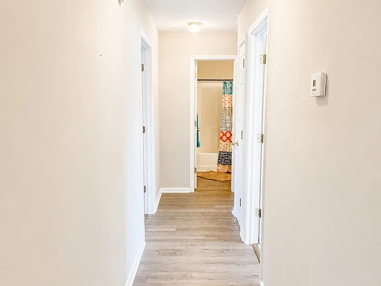 102 Summer Dr — Photo 18