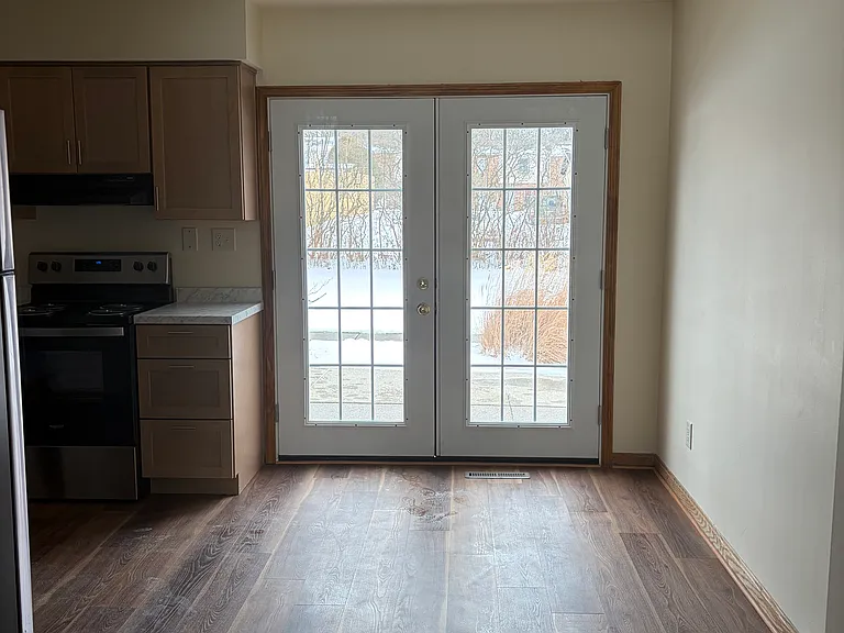 Bella Dora's Graham/Vira Rd. Townhouses — Photo 26