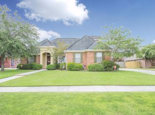 104 Millrock Dr, Lafayette, LA 70508